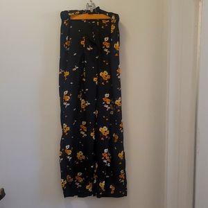 Floral palazzo pants with front slit